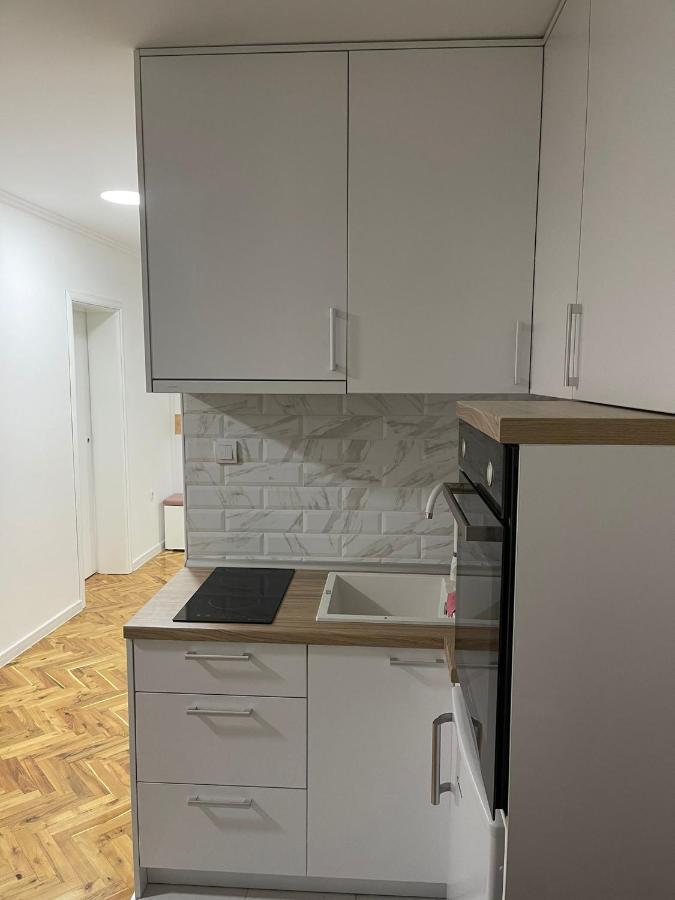 Apartamento Stan Centar Ns Novi Sad Exterior foto